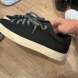 P448 black sneakers women's 12 men's 10.5